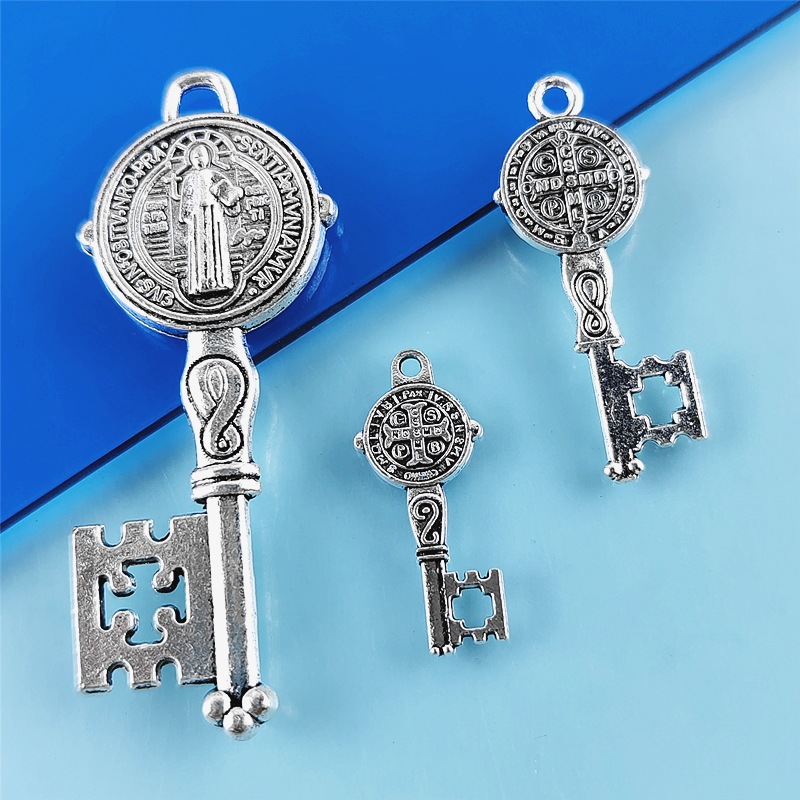 Cross-Border Hot-Selling DIY Zinc Alloy Jewelry Accessories, Creative Retro Keychain Bag Necklace Pendant, Factory Direct Sales