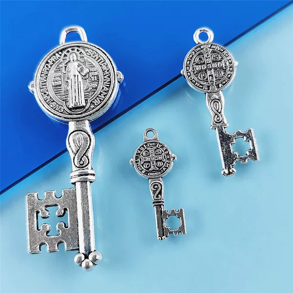 Cross-Border Hot-Selling DIY Zinc Alloy Jewelry Accessories, Creative Retro Keychain Bag Necklace Pendant, Factory Direct Sales