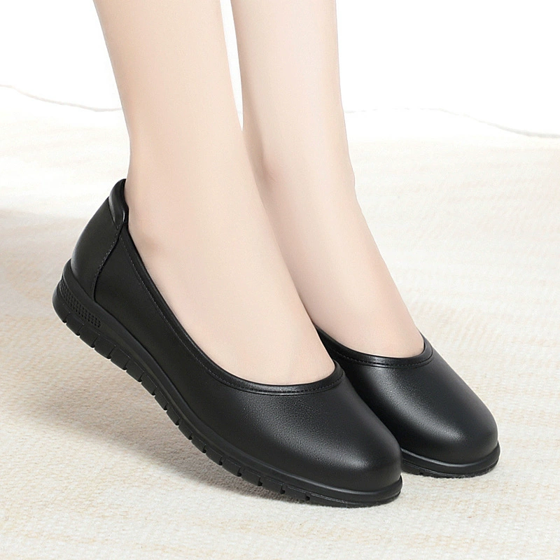 Мамы туфли черные однослойные Туфли с круглым носком, дышащая мягкая кожа, женская обувь на плоской подошве с мягкой подошвой, женские туфли среднего возраста, весна и осень