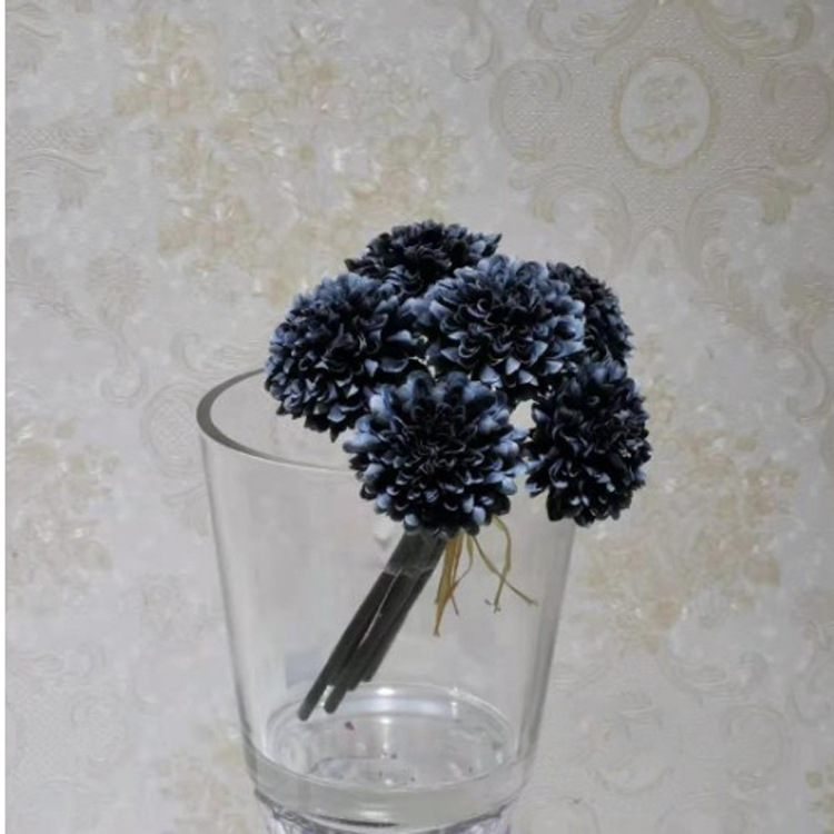 White edge black