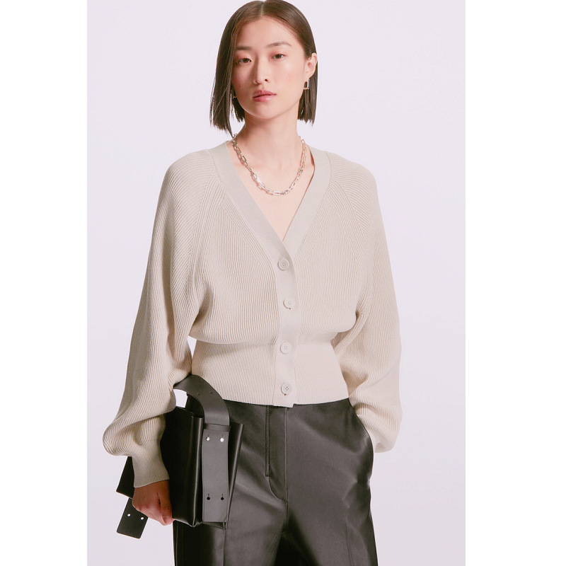 C*Os Style Women's Autumn New Product, Short Raglan Sleeve Knit Top, Cream-Colored Sweater, Short Style, Slimming Effect