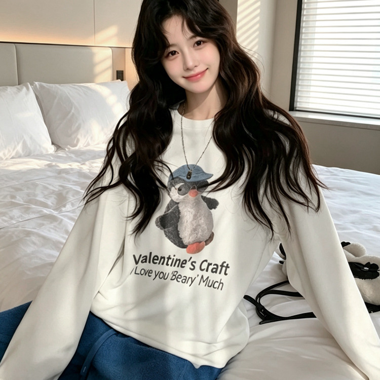 White round-neck loose long-sleeve T-shirt for women, new spring and autumn style, cartoon penguin print, youthful and versatile top