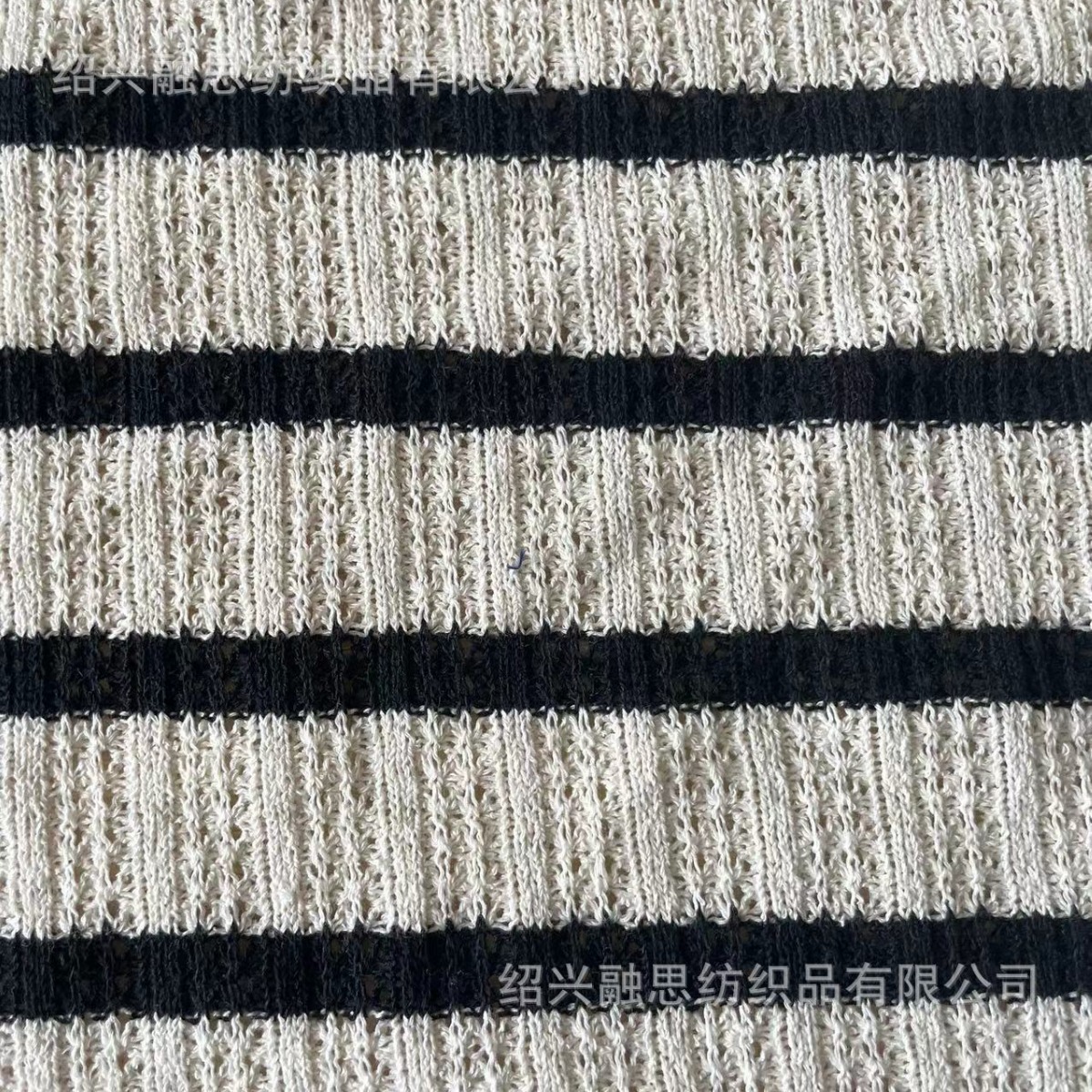 圈圈花式纱粗针色织镂空彩条纹提花面料黑白条小香风针织线开衫