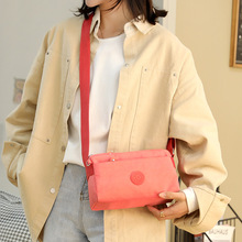 Ůʿ���e���ǹ�ɫ���к��s���|ͨ�چμ�б����r��С����Ů������