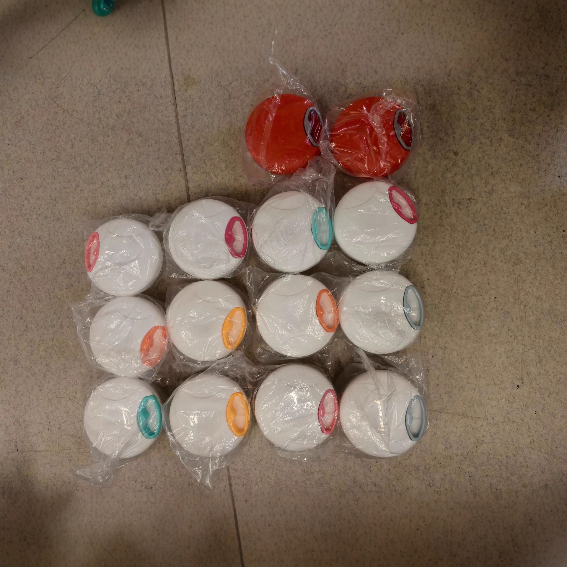 Hand-Pulled Garlic Puller with Three Blades, Random Colors and Multi-Function