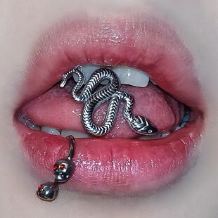Snake tongue nail hot girl tongue ring tongue nail sweet cool punk jewelry perforated piercing jewelry cross-border wholesale Amazon