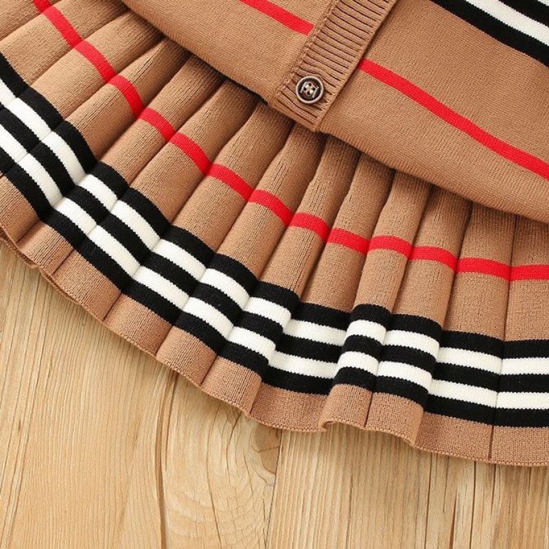 Ragazze 2023 Autunno/Inverno New Western Stripe Bambina lavorata a maglia di lana alla moda Abito a pieghe Set di due pezzi_voghion.com