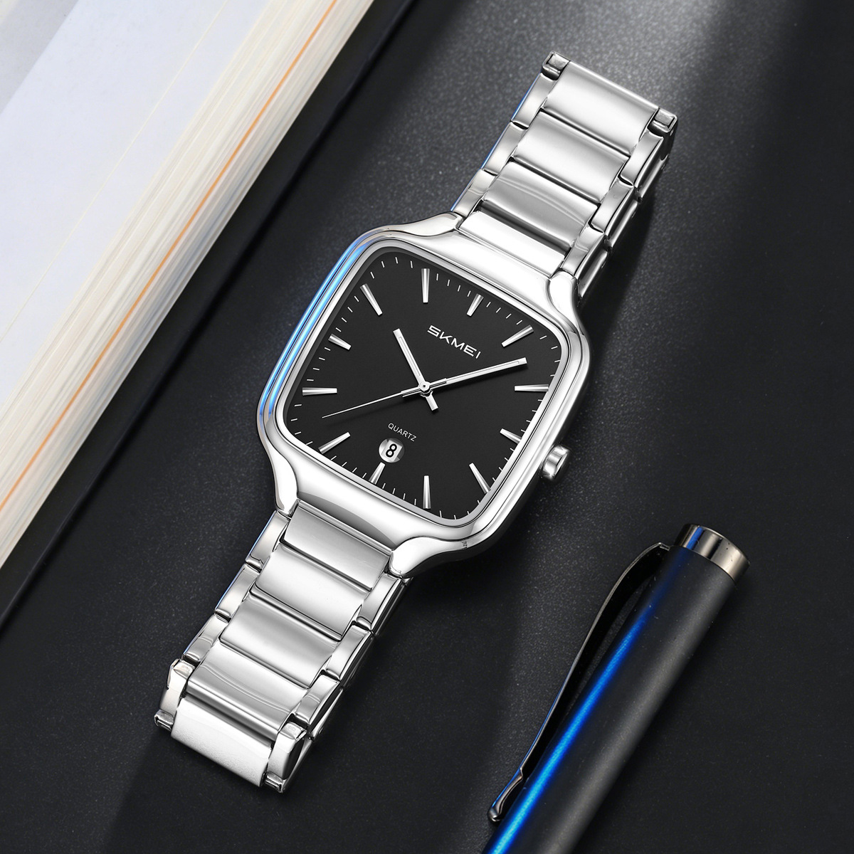 Momento plateado cuadrado acero reloj de cuarzo 30 metros calendario impermeable relojes de hombre comercio exterior transfronterizo al por mayor
