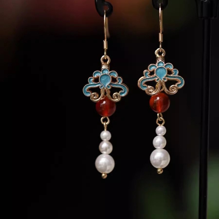 Designer-Elemente: Nationaler Stil, Perle, langer Ohrbügel, modische, vielseitige Ohrringe, Cloisonné-Imitation, Smaragd-Ohrringe._voghion.com