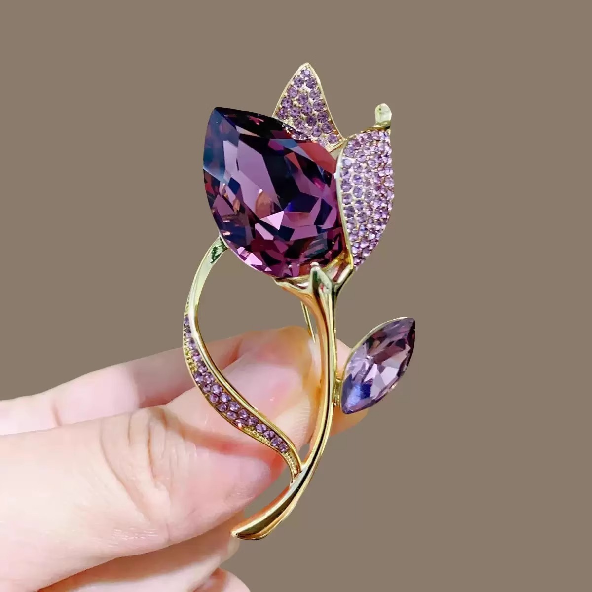 European and American Elegant Purple Flower Tulip Brooch for Women High-End Exquisite Elegant Corsage Coat Outwear Pin Accessories