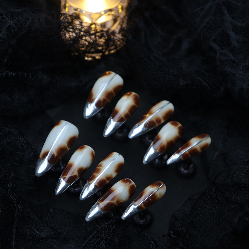European and American Handmade High-Quality Wearable Nails with a Hand-Painted Feel, Halloween Brown Gradient with Silver Edging, French Long Pointed Manicure
