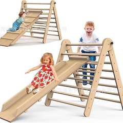 子供の登り棚の三角登りのおもちゃは安定しています。