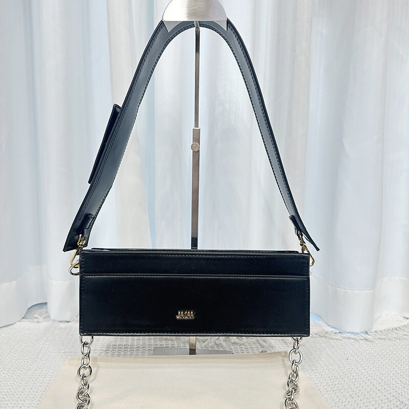 Jacquemus Single-Shoulder Women's Bag, Light Luxury Underarm Bag, Chain Bag, Vintage Handbag, Light Luxury Trendy Bag, Crossbody Bag Jacquemus Single-Shoulder Women's Bag, Light Luxury Underarm Bag, Chain Bag, Vintage Handbag, Light Luxury Trendy Bag, Crossbody Bag