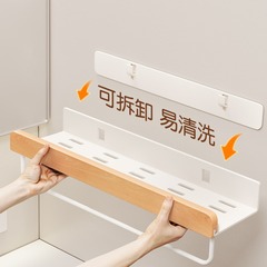 原木風厨房多功物置棚は壁掛け式の調味料棚を分解して洗うことができます。
