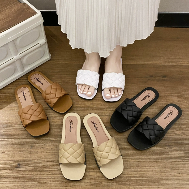 Slipper female Xia Lingbu Fashionable Blinds Drag Twita Blade Soft Fave Wear Simple Fangtou Beach Drag Girl