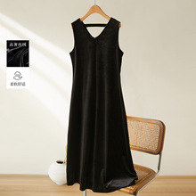 别样 金丝绒连衣裙女装秋季新款赫本风无袖V领吊带长裙高品质长裙