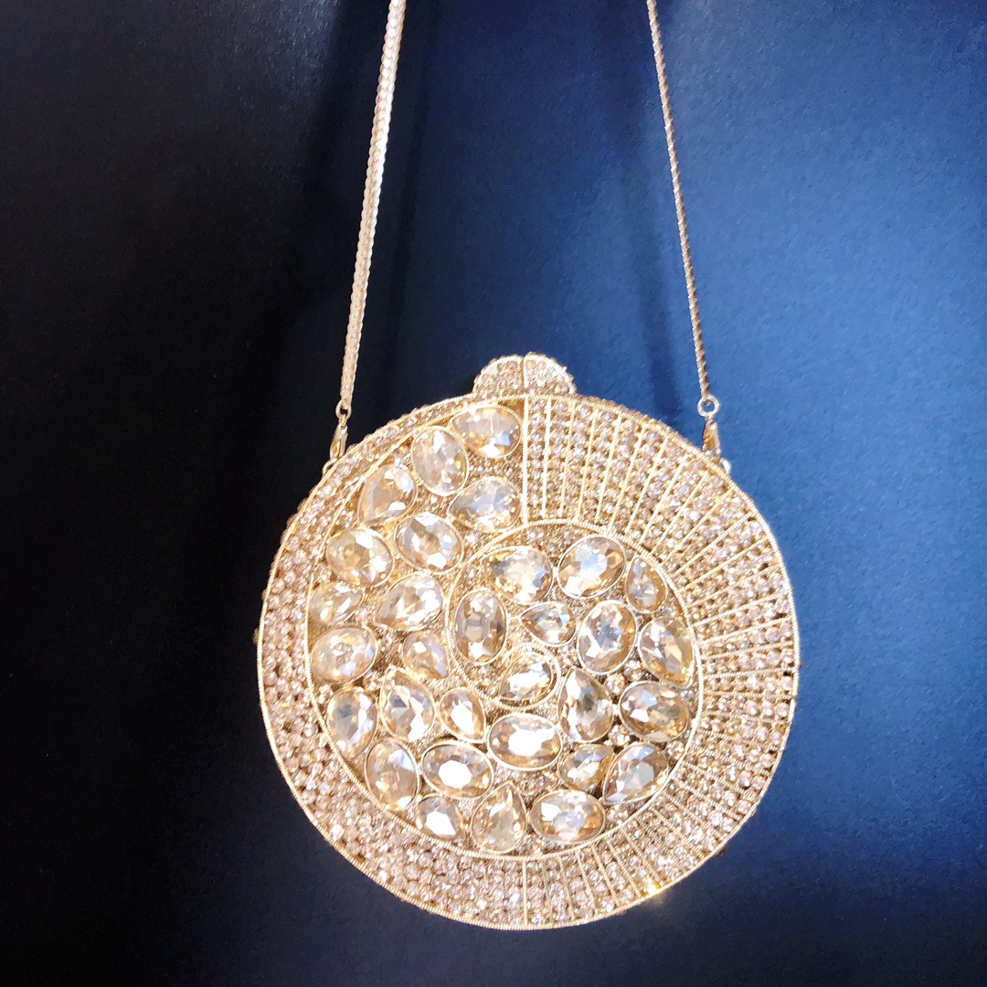 Túi clutch dạ tiệc đính pha lê kim cương kim loại rỗng phong cách Âu Mỹ — Ốc vàng, Kim cương trắng trên nền vàng (tùy chỉnh), Vàng xanh lá cây xanh lam (tùy chỉnh), Màu Sâm Panh (tùy chỉnh) chi tiết 1