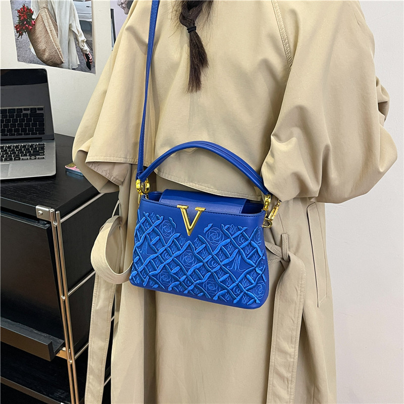 Bolsa transversal feminina Cross-Border 2025, versátil e moderna, com bordado matelassê e estilo vintage de alta qualidade. Nova coleção 2025._voghion.com