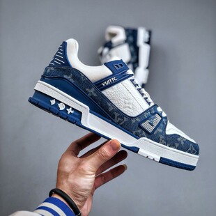 trainer�H���\��Ь��Ůͬ��͎��OӋ�����ЬƤ��ƴ�ӕr�����eЬ
