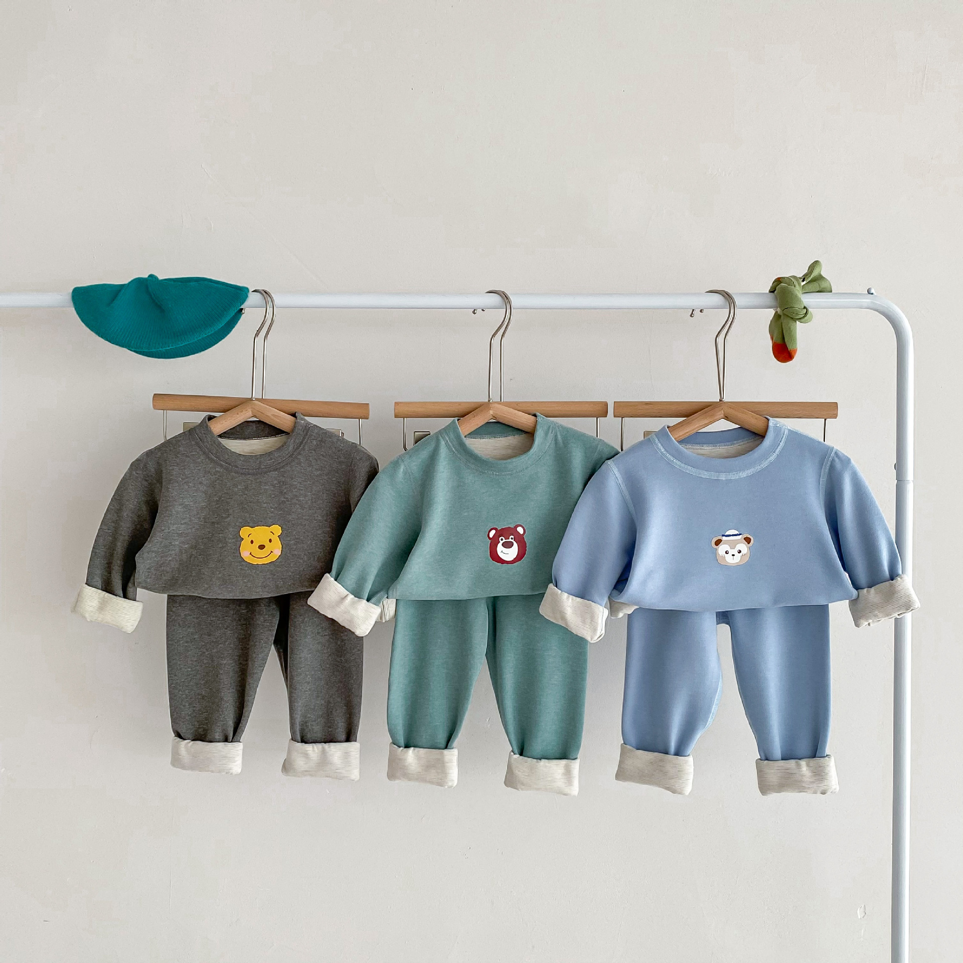 Children's autumn and winter de Velvet warm suit Tong Beijia medium collar silk cashmere children's home wear