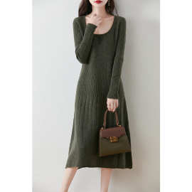 秋冬100%羊毛连衣裙女A字裙中长款大U领过膝毛衣裙子修身显瘦打底