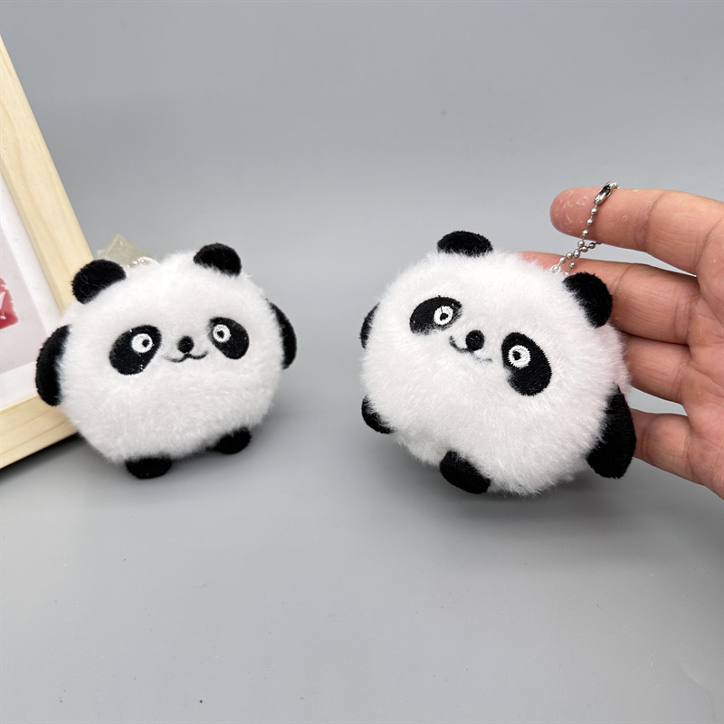 Lindo muñeco de peluche de máquina de garra, Dai mengdundun panda llavero muñeca colgante paquete de accesorios pequeños regalos al por mayor image 3