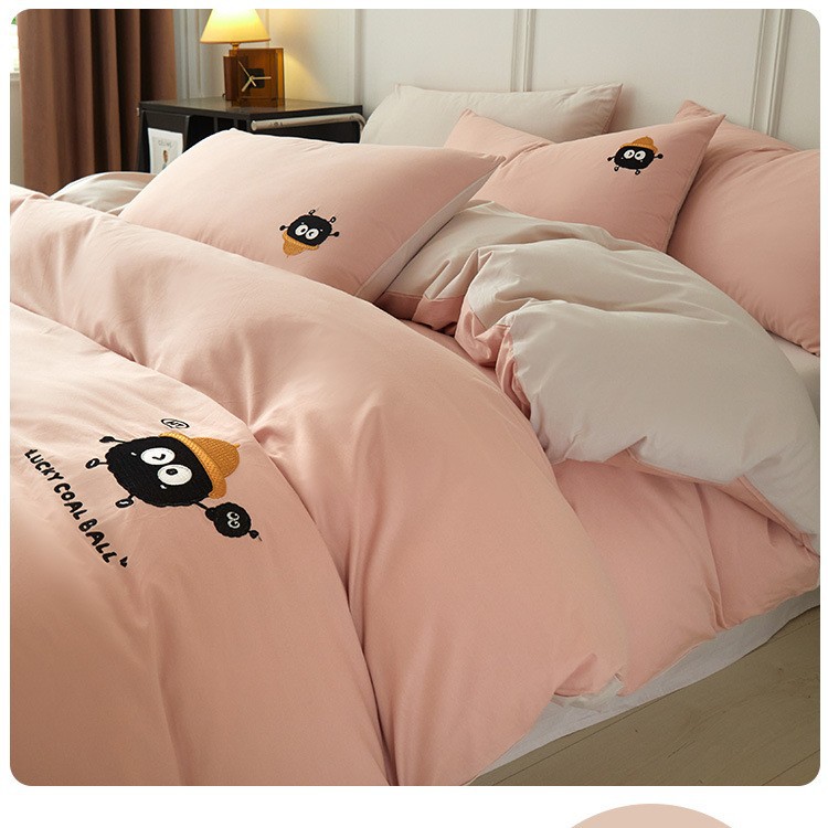 2025 nuevo estilo cama de algodón de cuatro piezas de algodón puro funda de edredón de dibujos animados sábana dormitorio juego de cama de tres piezas