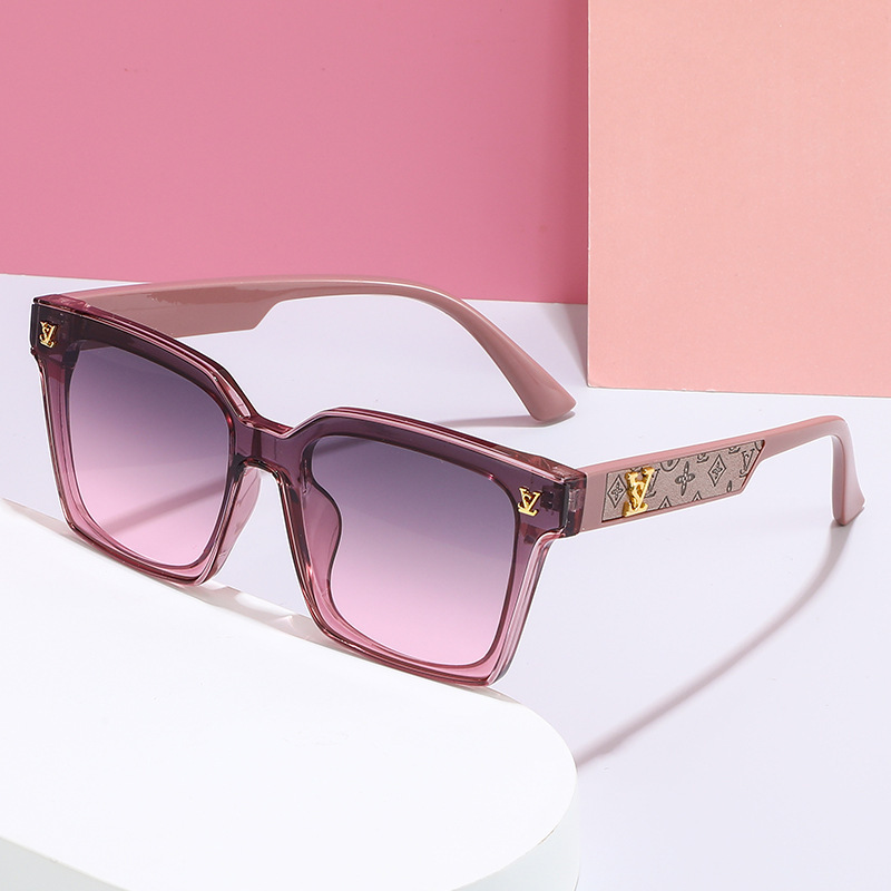 Square universal sunglasses for men and women