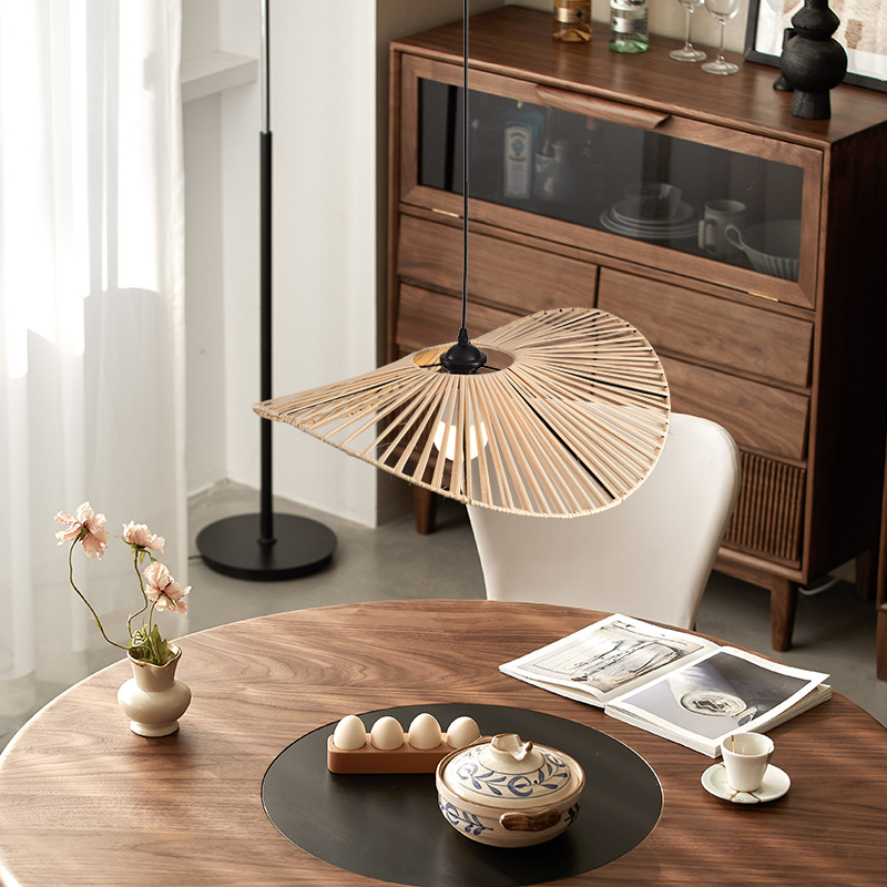 Chandelier de viento tranquilo Zen japonés restaurante creativo minimalista retro sala de té bar lámpara de escritorio hotel residencial lámpara de tela