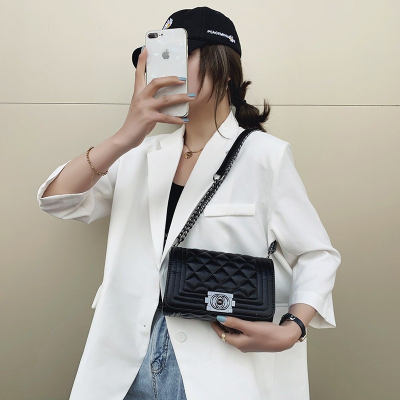 2024 nova bolsa feminina deste ano bolsa popular feminina edição coreana instagram bolsa de corrente sentir versátil um ombro diagonal straddle saco_voghion.com