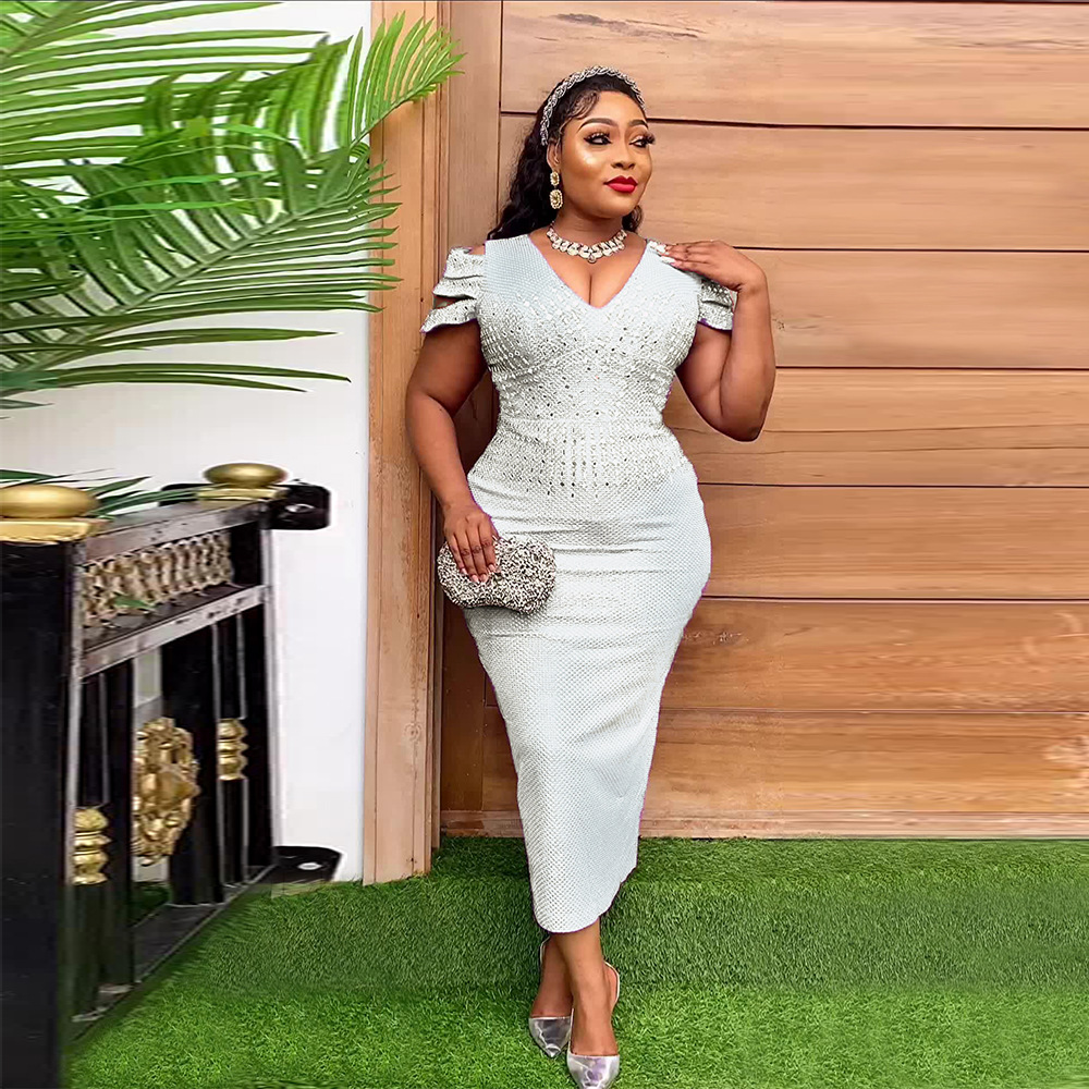 Damenbekleidung V-Ausschnitt sexy Bankettkleid in Übergröße Damenbekleidung heißes Diamant-Kleid mit kleinem Duft_voghion.com