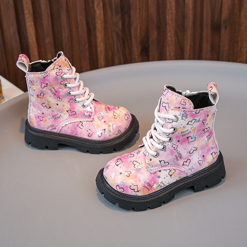 Botas infantis Martin de cano médio com estampa de couro brilhante, novas botas infantis Martin para meninas, botas de cano médio da moda para meninos, outono/inverno 2024_voghion.com