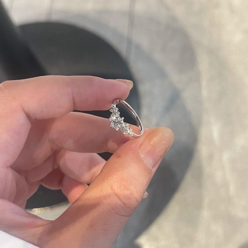超闪满钻戒指女日式小众独特通勤百搭食指戒精致气质指环2025新款|undefined