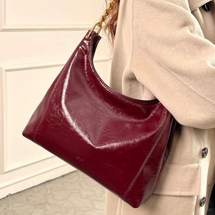 High End Tote Bag For Women, Large Capacity Commuting Armpit Shoulder Bag, New Soft Leather Crossbody Bag, Chain Bag_voghion.com