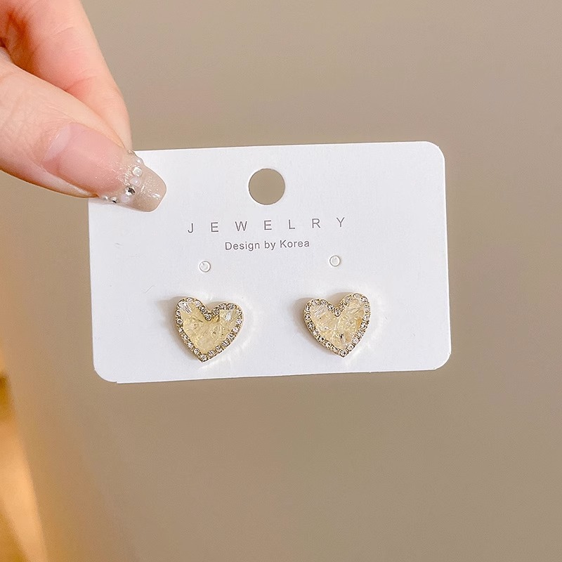 Pendientes de perlas, pendientes de estilo caliente, lujo ligero, pendientes simples de celebridades de Internet, accesorios de Yiwu, venta al por mayor