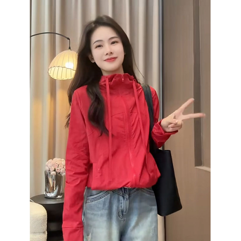 빨간색 자외선 차단 재킷