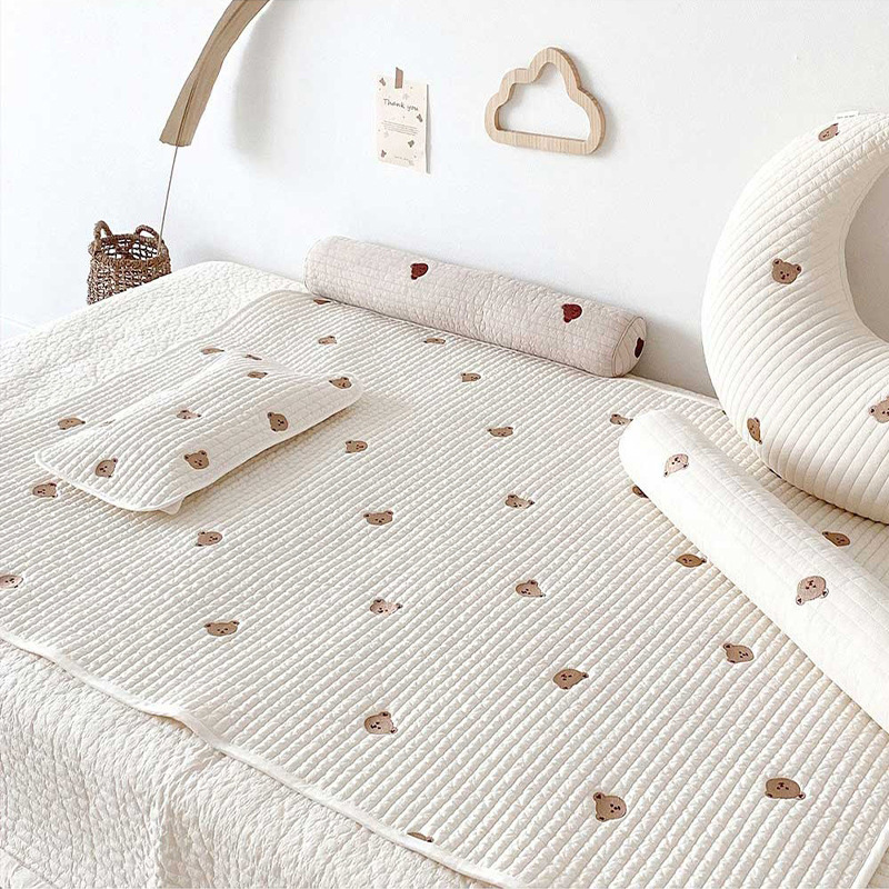 Korean Style Breathable Sweat-absorbent Baby Embroidery Cotton Sheetsborn Thick Cotton Mattress