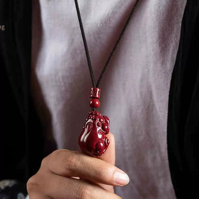 天然原石朱砂貔貅吊坠女挂件男士项链挂绳礼物
