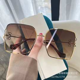 2025新款时尚大框方框墨镜防紫外线太阳镜蝴蝶镂空设计女ins风男