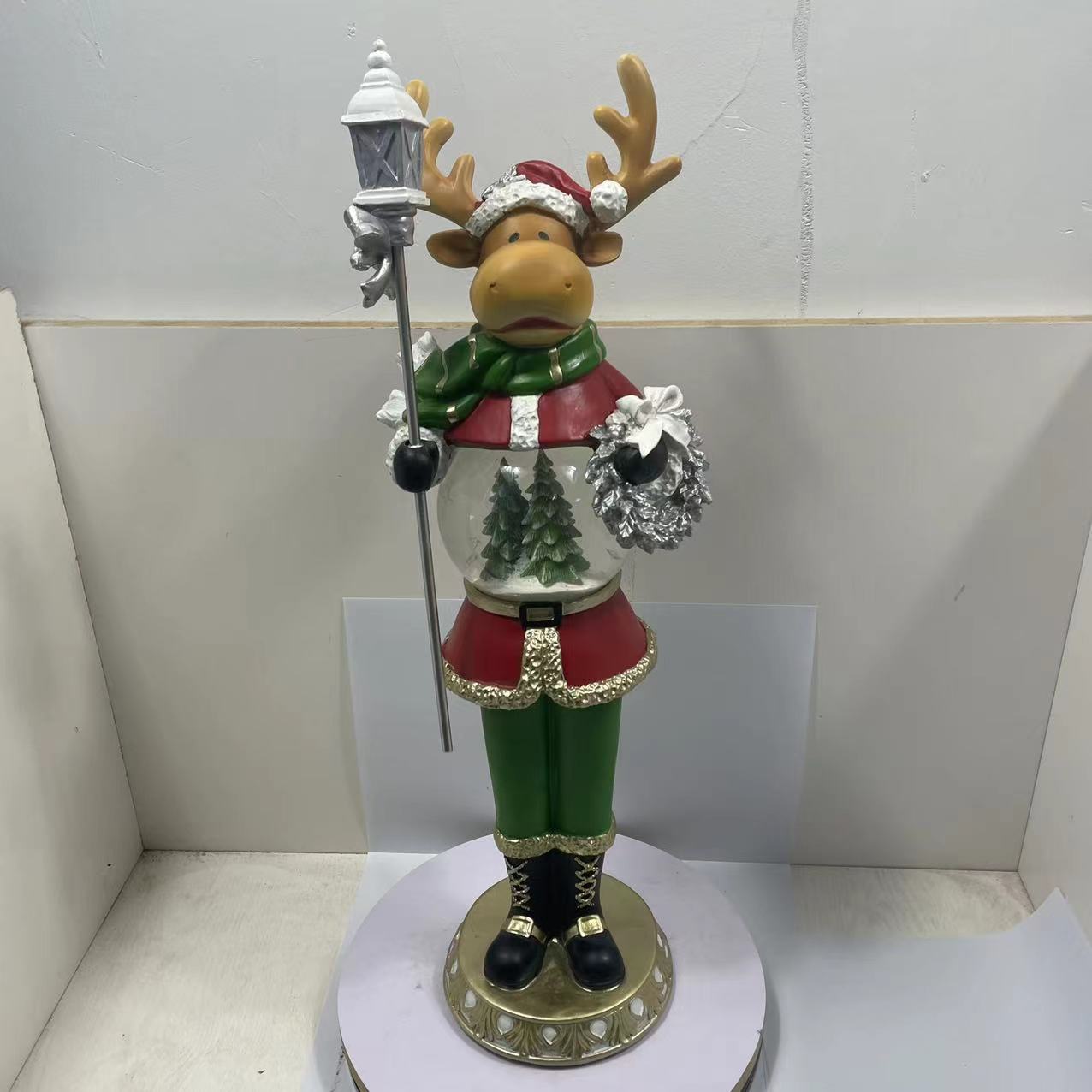 Fábrica al por mayor regalo de Navidad ELK bola agua artesanía con rotación interior música nieve función