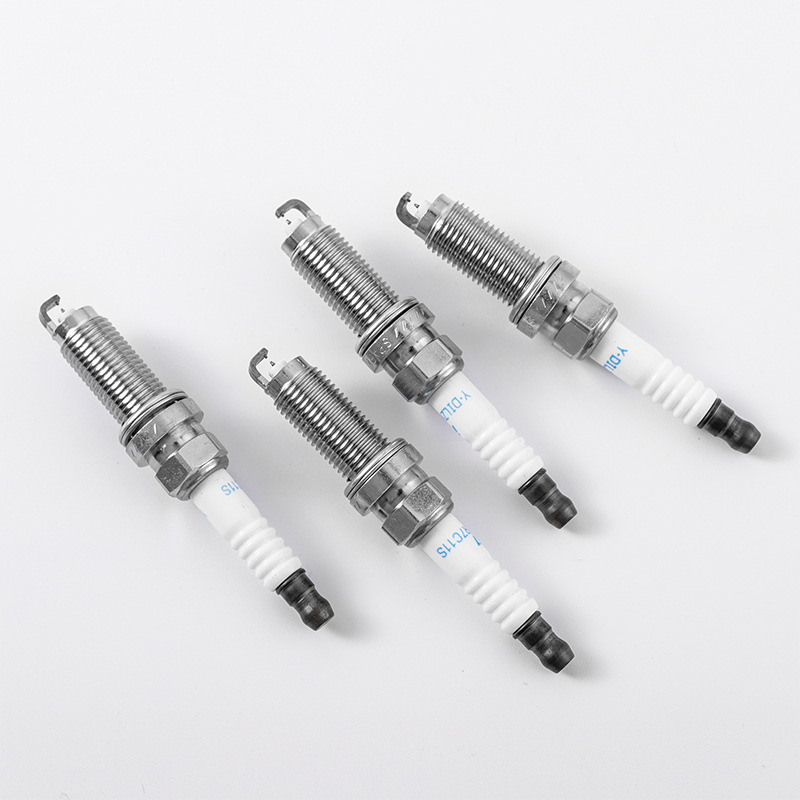 Suitable for Honda Fit original 1.3L original 14 old 1.5L car 0809 special car double Iridium spark plug
