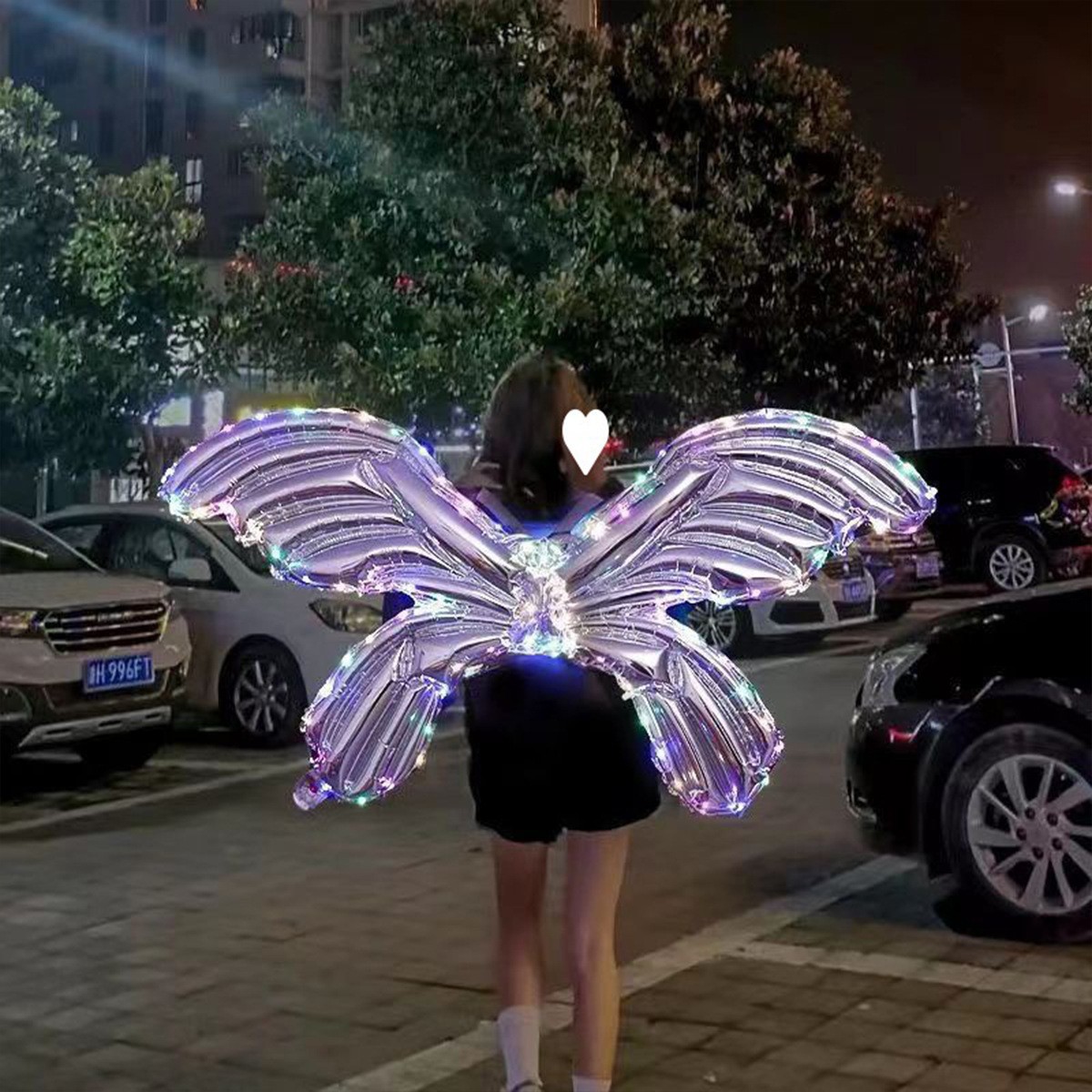 Brillante alas dragón plata