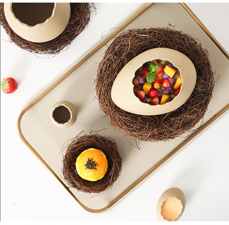 Eggshell Vase Image 11