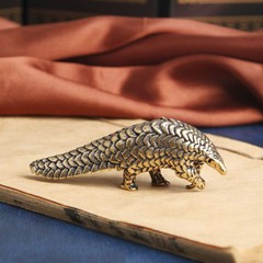 Animal Mini Pangolin Desk Ornament, Realistic Animal Tea Pet, Retro Copper Ware Antique Creative Handheld Decor, Wholesale