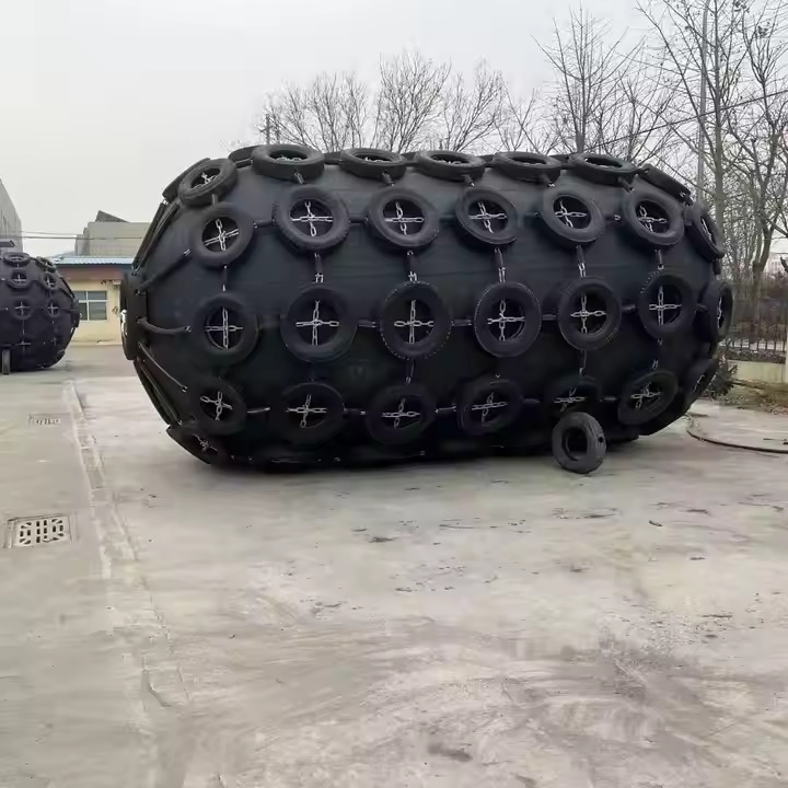 船舶靠岸防撞靠球  码头停泊橡胶充气护舷 带轮胎护套