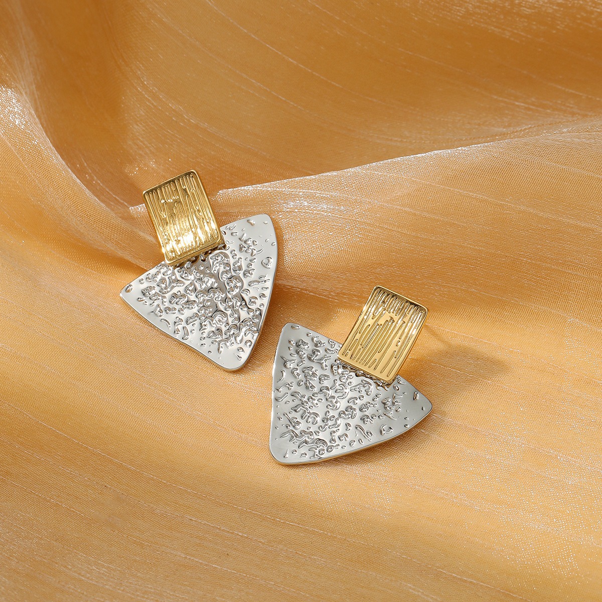 Triangle, Square, Heart Shape Pattern PVD Coated Real Gold Plated Triangle Square Heart Shape 304 Stainless Steel Simple Style Waterproof Non Tarnish Drop Earrings