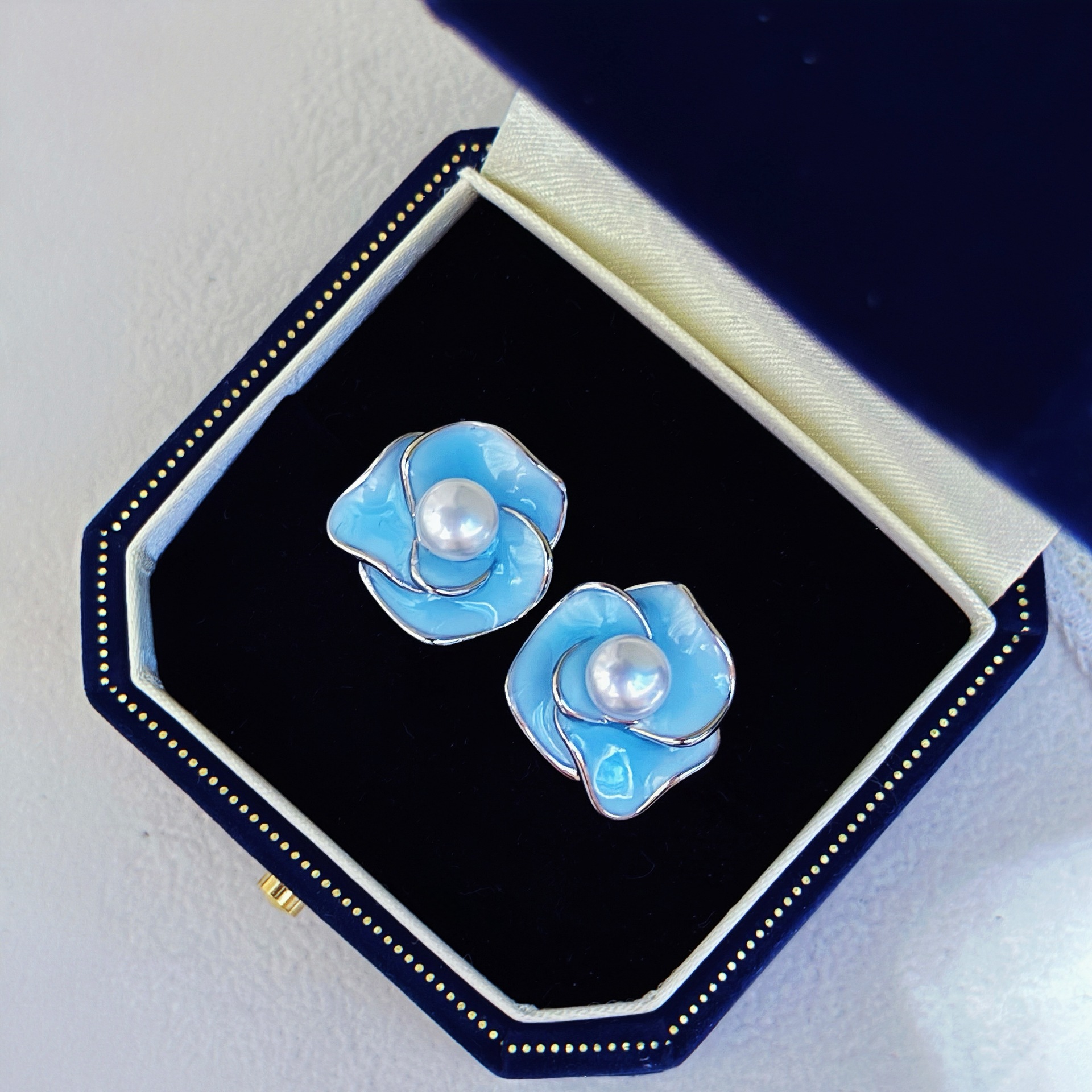 �����Ӿ�����б����໨�ɻ�������ϵ����Ȼ��ˮ����������ж���