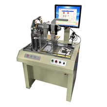 �S��ֱ�N�@���CYYQ-F16�w���ƽ�������yԇ��ƽ��C