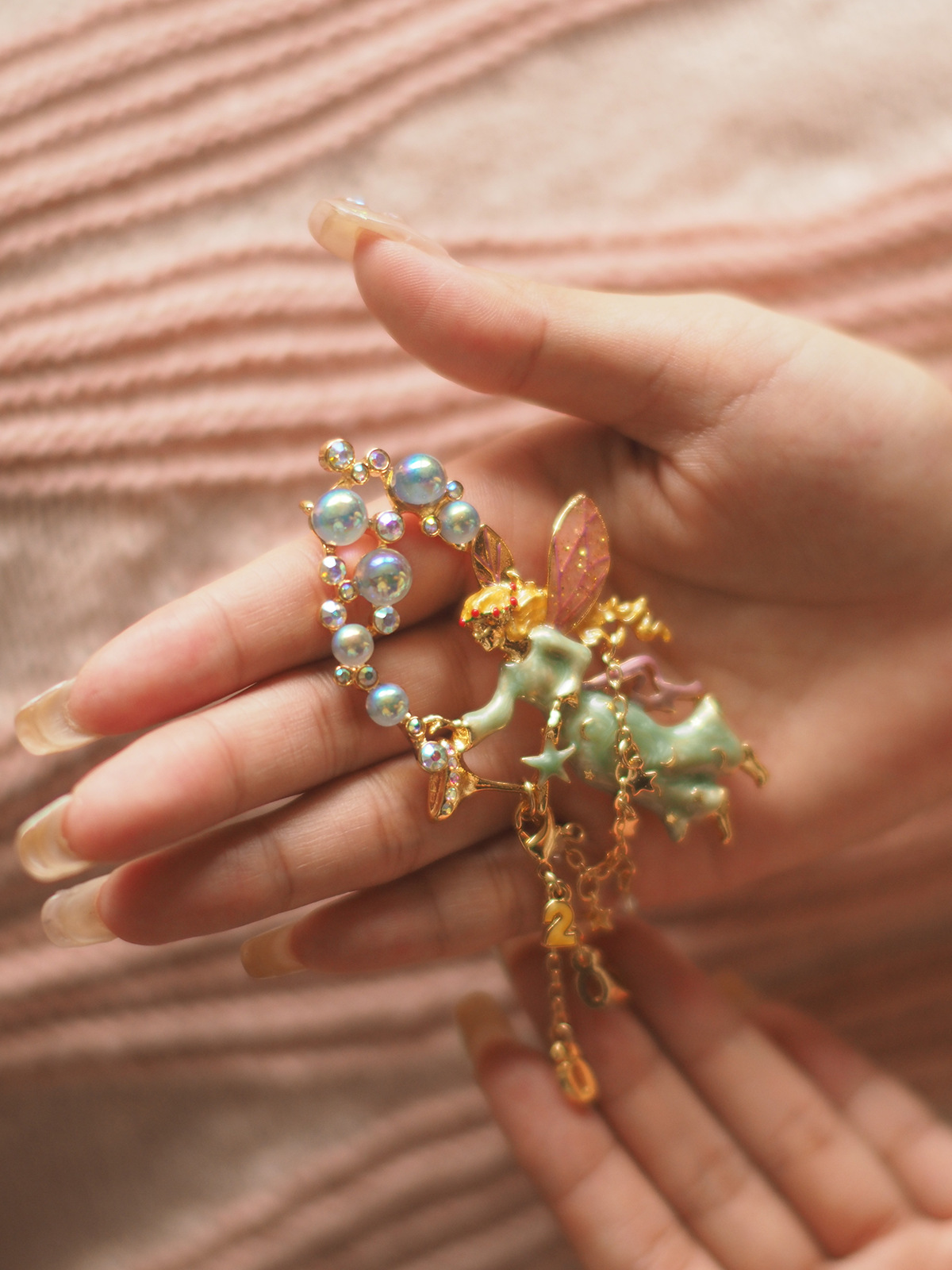 Bubble fairy Angel wine glass enamel craft handmade vintage medieval vintage brooch corsage in stock wholesale