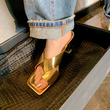 �W���L�yɫ�ٴ�߸���Ь2024���¿�^���控�Aֺ������ЬŮ�⴩